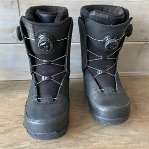 K2 MAYSIS Men’s 10 1/2 wide 10.5 D Snowboard Boots Boa Black * flaw on side